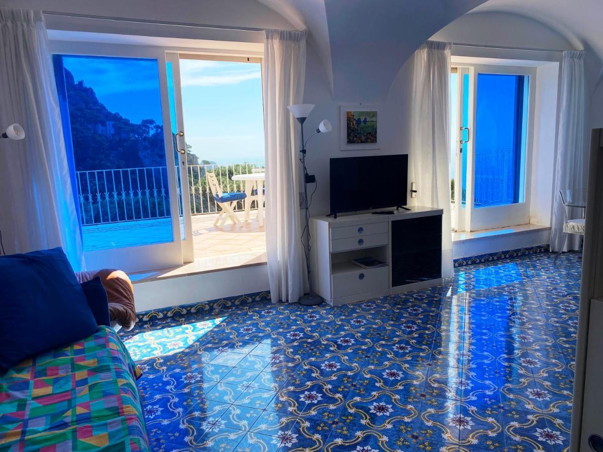 Regina Di Capri - Suite Vista Faraglioni Экстерьер фото