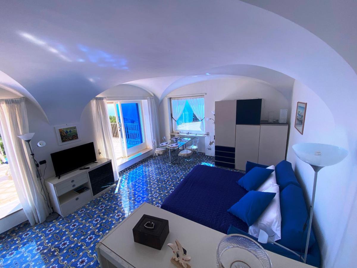 Regina Di Capri - Suite Vista Faraglioni Экстерьер фото
